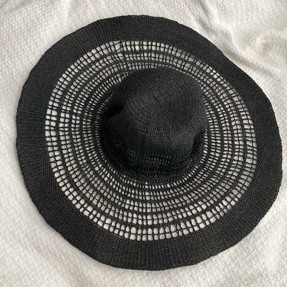 NWT Black Sun Hat